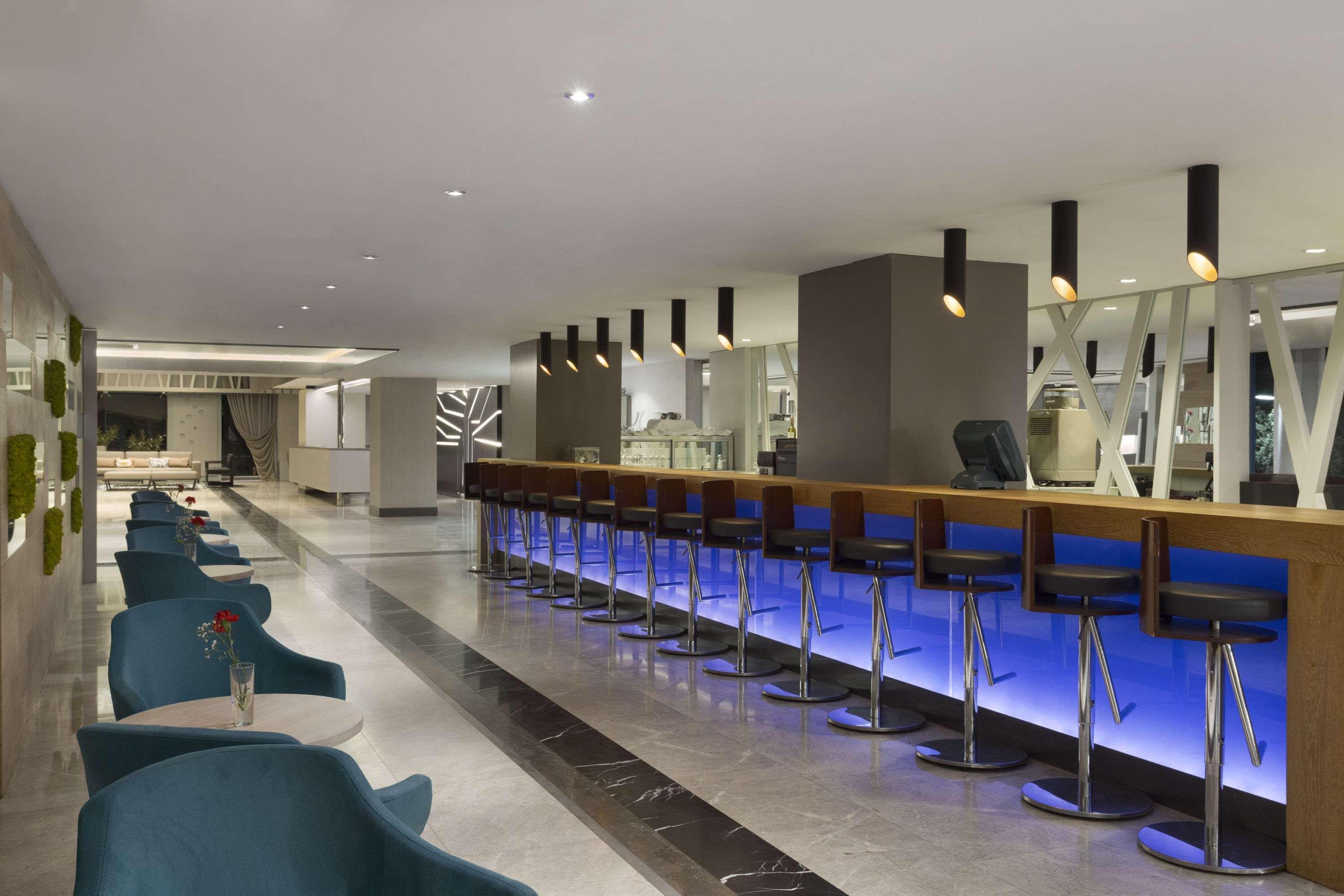 Ramada Hotel & Suites By Wyndham Izmir Kemalpasa Buitenkant foto