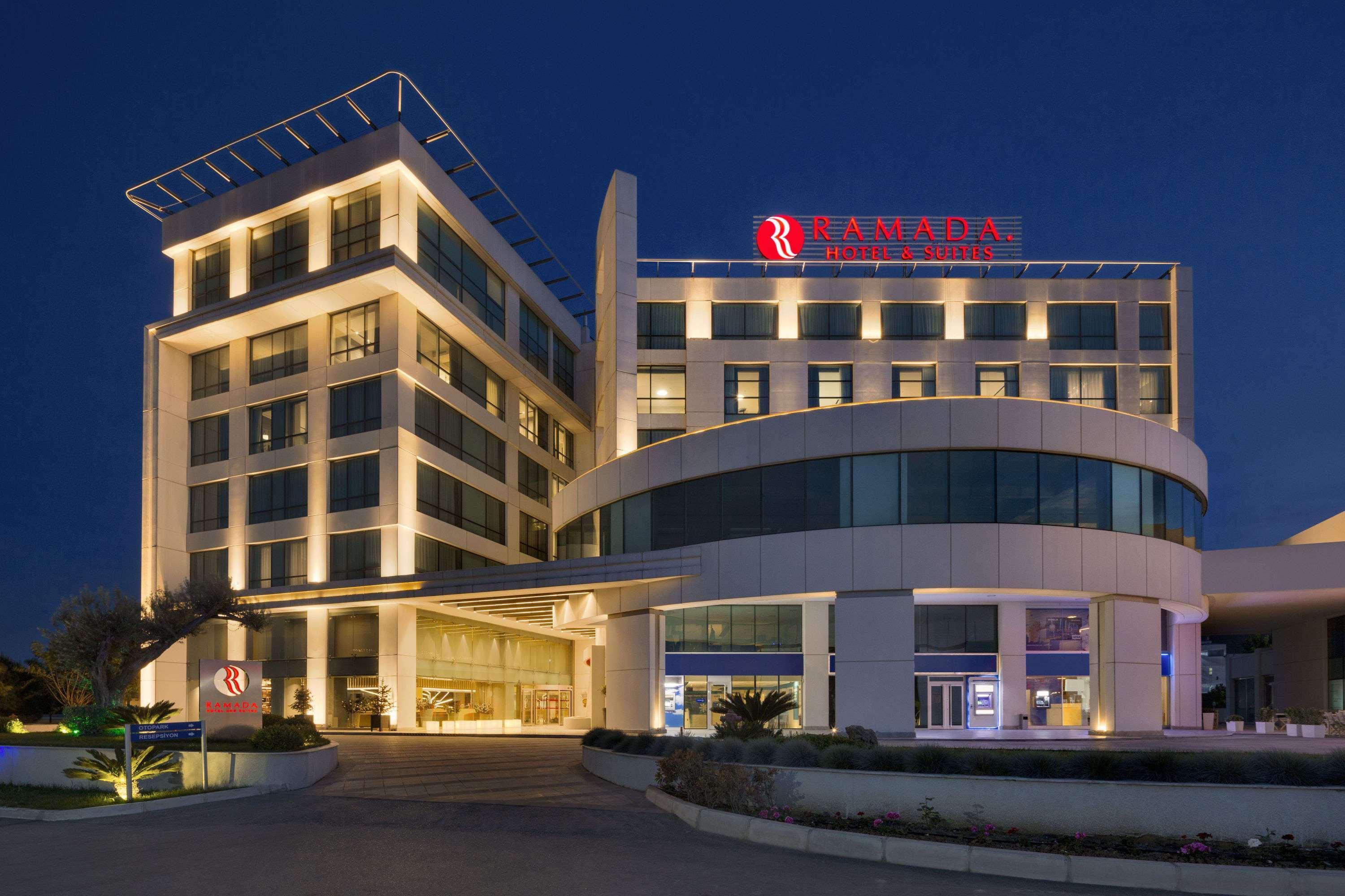 Ramada Hotel & Suites By Wyndham Izmir Kemalpasa Buitenkant foto