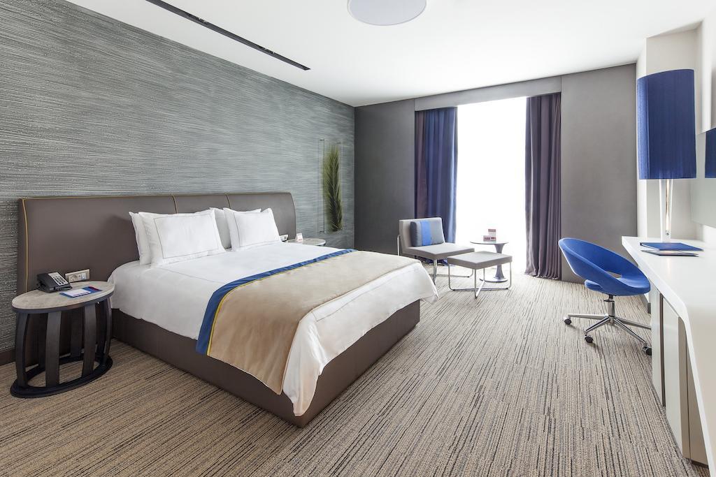 Ramada Hotel & Suites By Wyndham Izmir Kemalpasa Kamer foto
