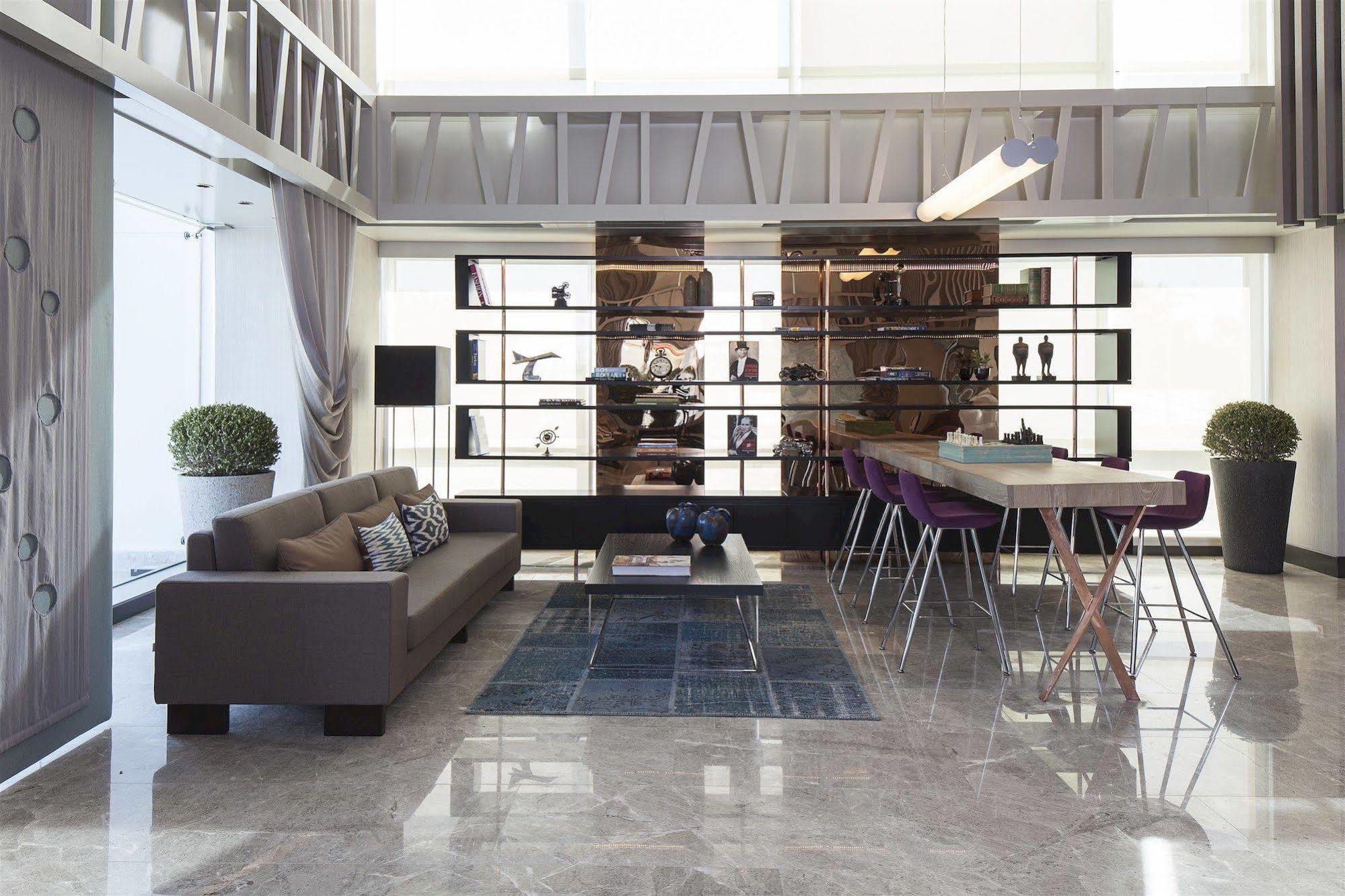 Ramada Hotel & Suites By Wyndham Izmir Kemalpasa Buitenkant foto