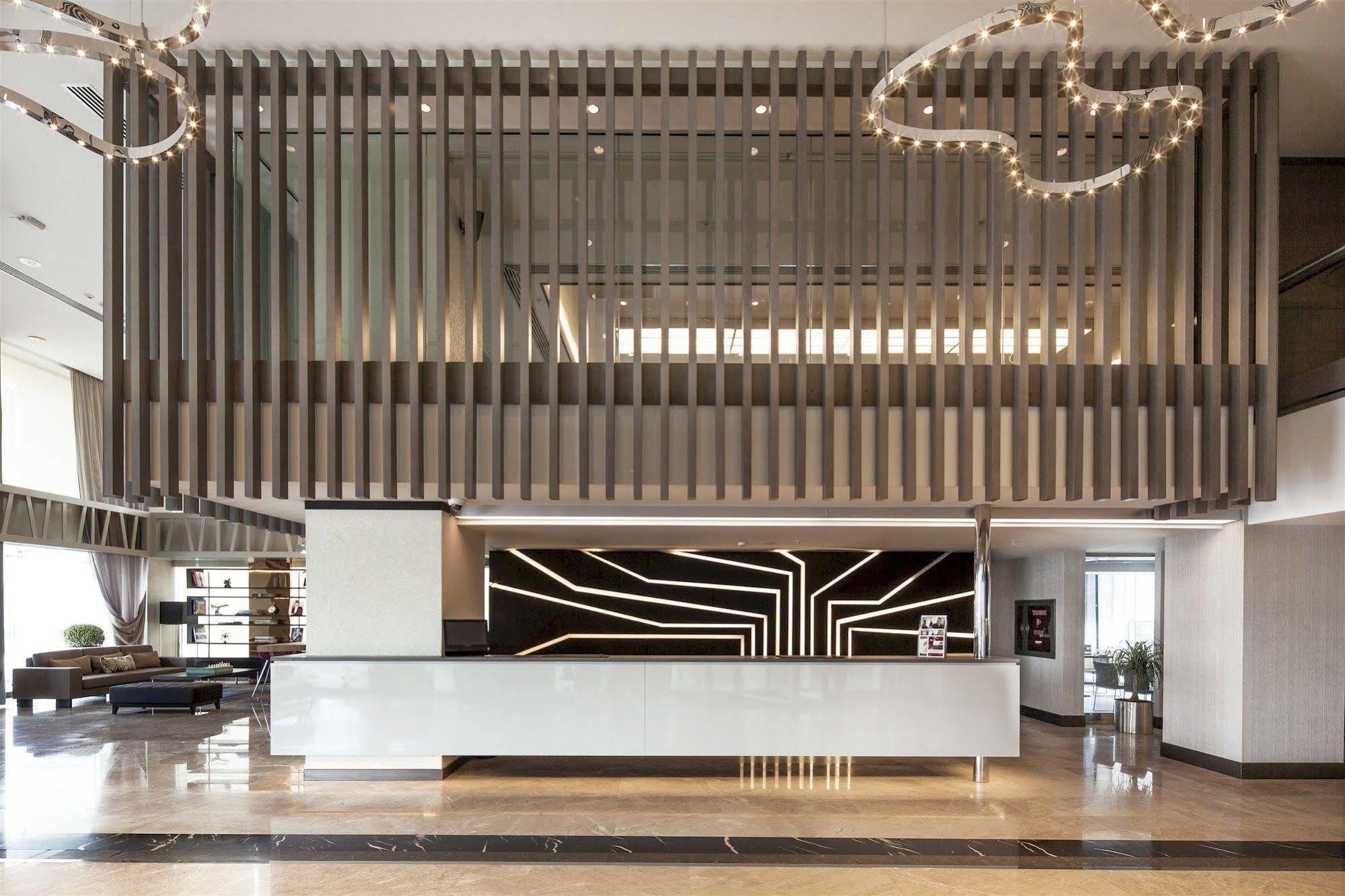 Ramada Hotel & Suites By Wyndham Izmir Kemalpasa Buitenkant foto