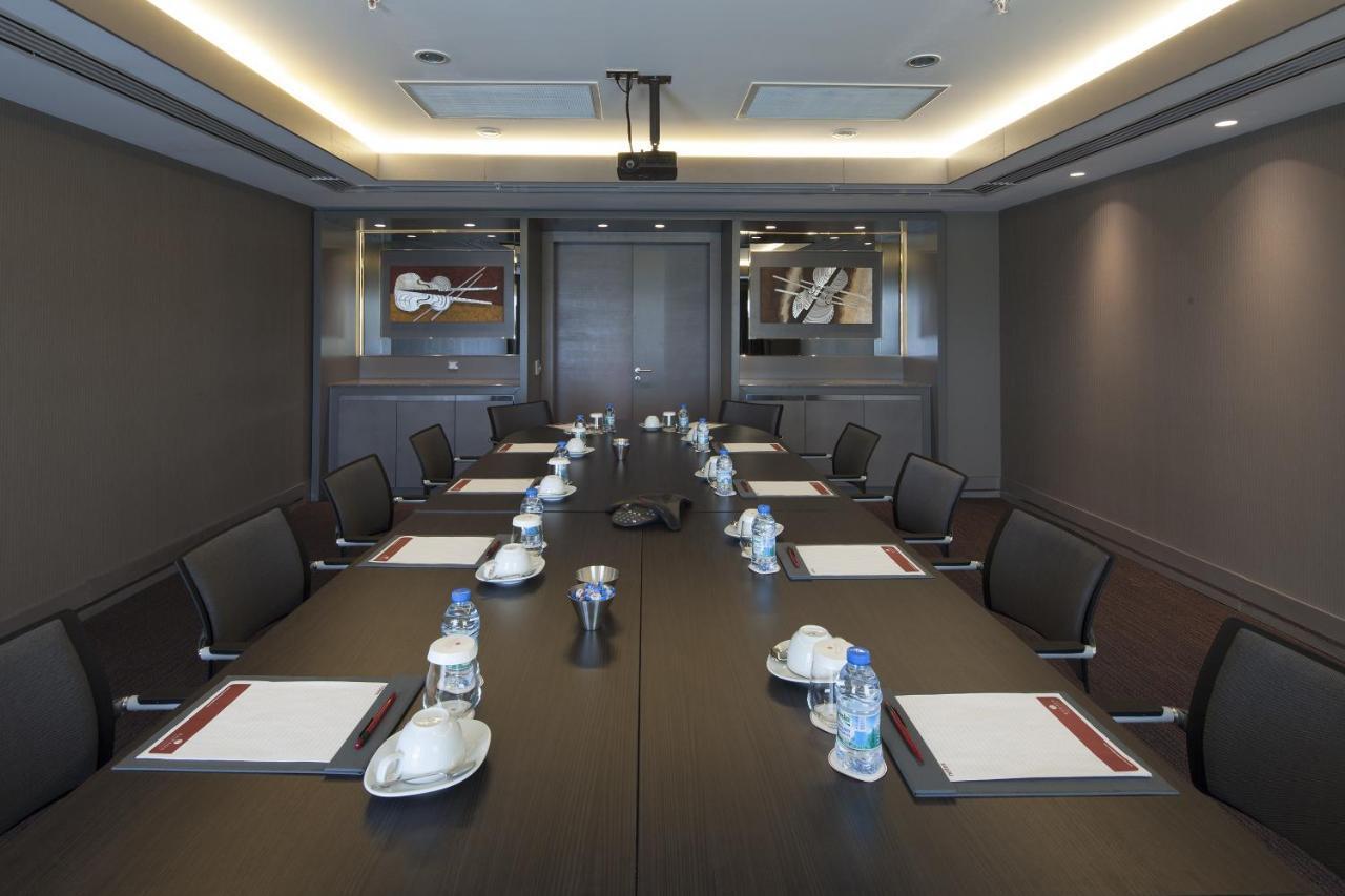Ramada Hotel & Suites By Wyndham Izmir Kemalpasa Buitenkant foto